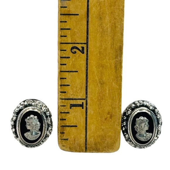 Vintage Whiting & Davis Silver-Tone Clip-On Cameo Earrings Signed - Picture 5 of 6